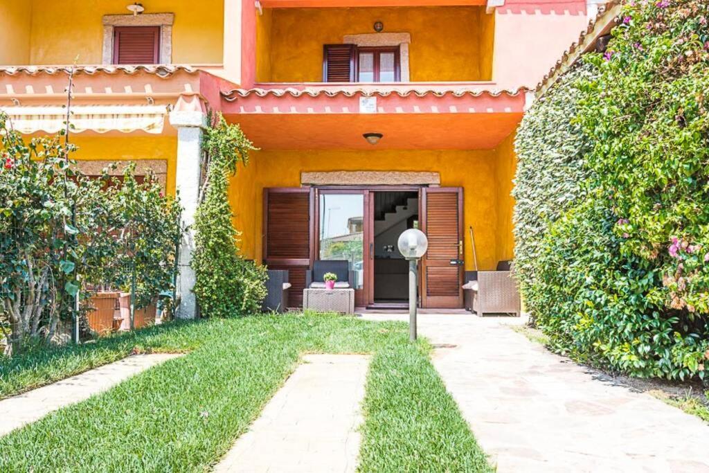 Villa Molly San Teodoro  Extérieur photo